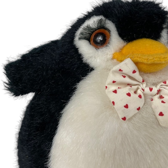 Vintage Fairbanks Penguin Heart Bowtie Eyelashes Plush Russ 880 Valentine Berrie - Picture 3 of 12